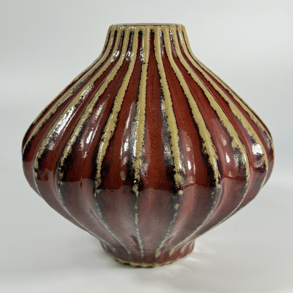 Global Views Art Pottery Decorative Vase Red Glazed Ribbed Mid Century Modern - Picture 2 of 9